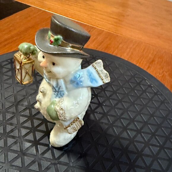 Lenox Snowman Figurine Holding Lantern Lighting His Way - Picture 2 of 5